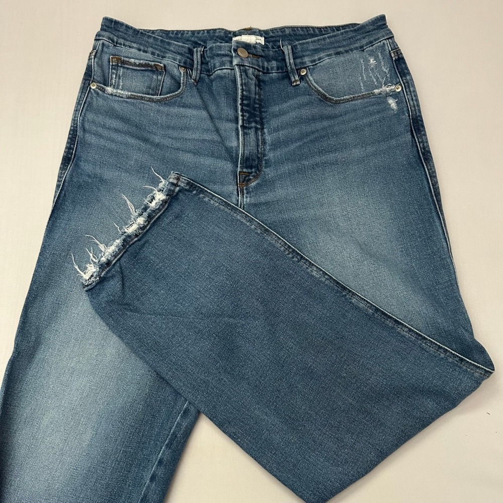 Good American Straight Leg Jeans in Medium Blue Wash